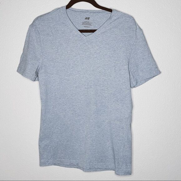 H&M Men’s Blue Slim Fit V-Neck Tee Medium - Picture 2 of 10